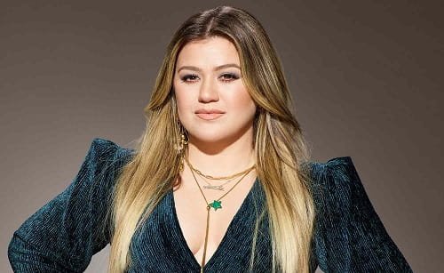 Is Kelly Clarkson Divorced Or Married?